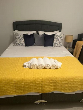 Sunny Seaside Retreat - Studio Apartment, Bahceli